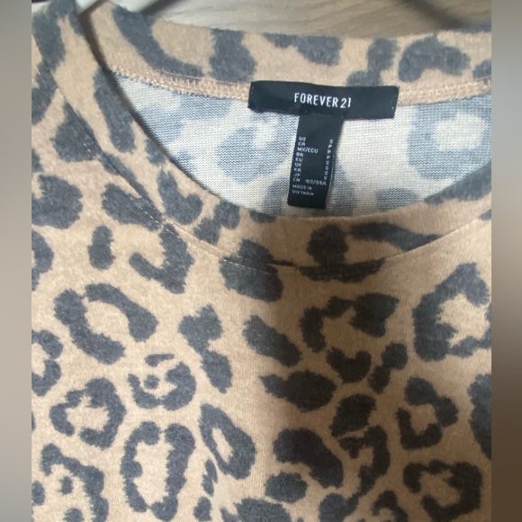 LOTS*  All for $40-Women's assorted Dresses and 1 Jumpsuit - Picture 3 of 6